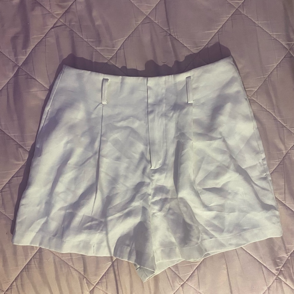 White tailored shorts